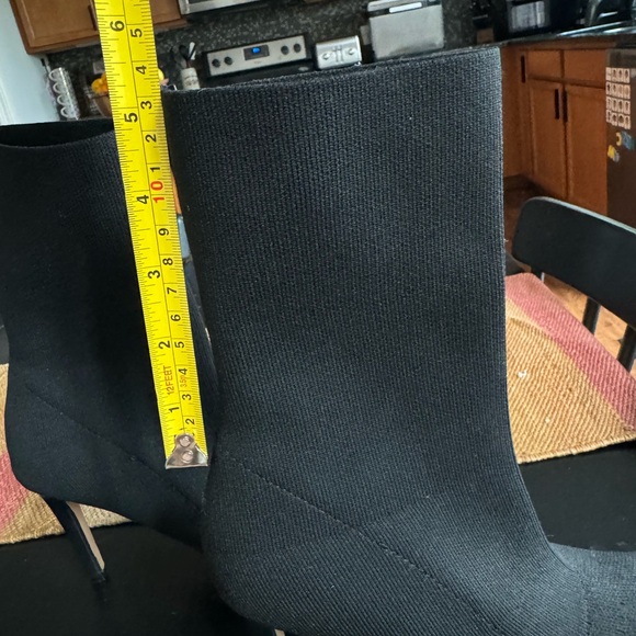 Express Knit Stiletto Sock Ankle Bootie Black 7 LIKE NEW! - Picture 7 of 7